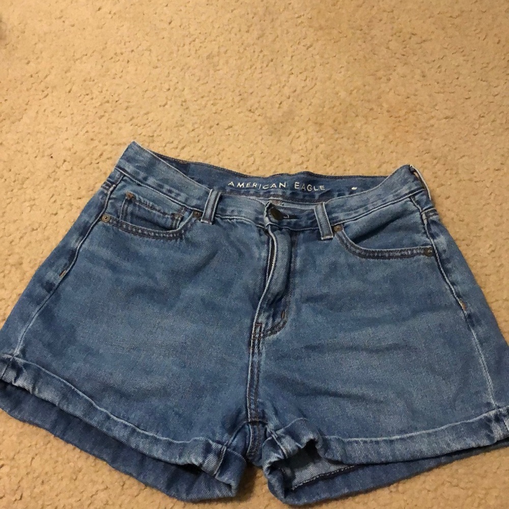 American Eagle Mom shorts, size 4